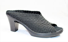 Load image into Gallery viewer, Stella