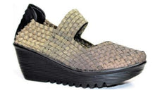 Load image into Gallery viewer, Lulia
